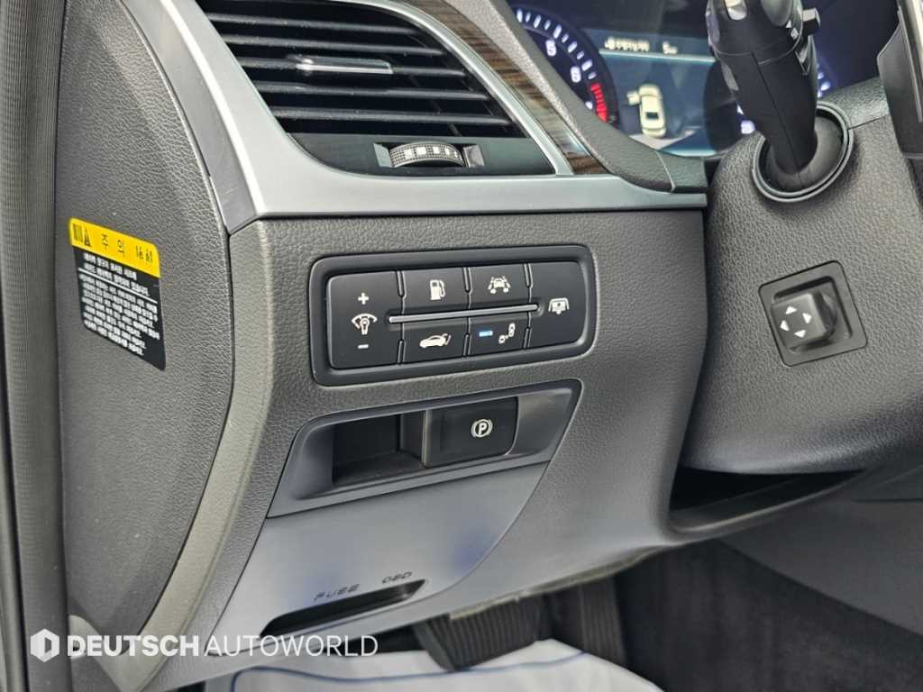 Genesis G80 — photo 17