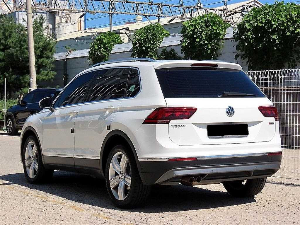 Volkswagen Tiguan — photo 03