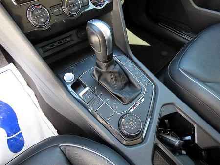 Volkswagen Tiguan — photo 11