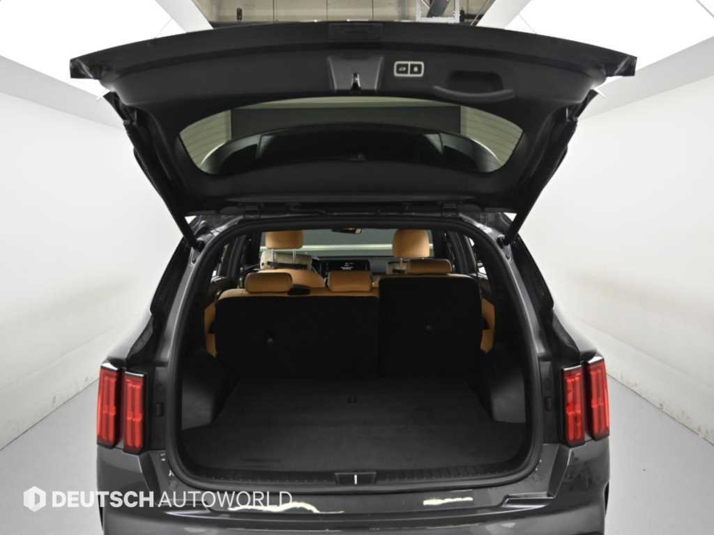 Kia Sorento — photo 20