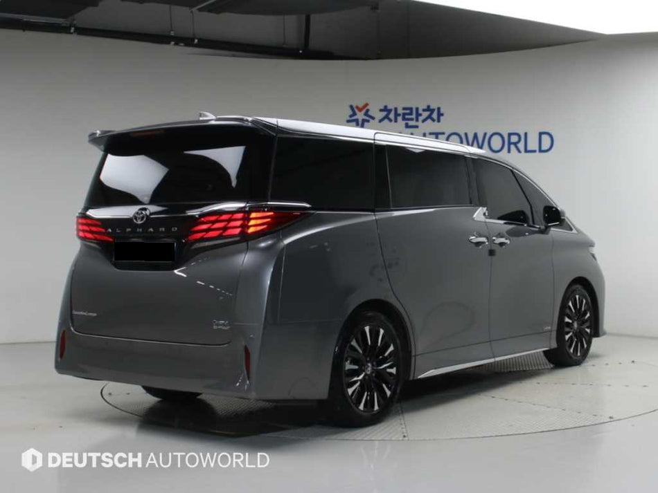 Toyota Alphard — photo 02