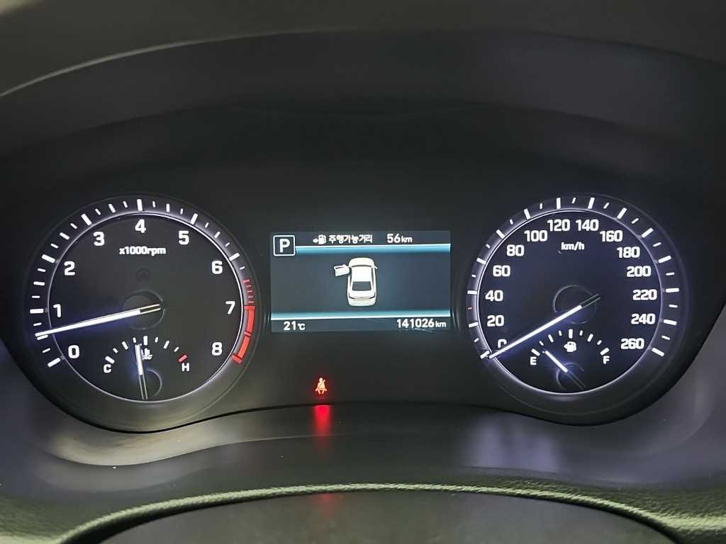 Genesis G80 — photo 06