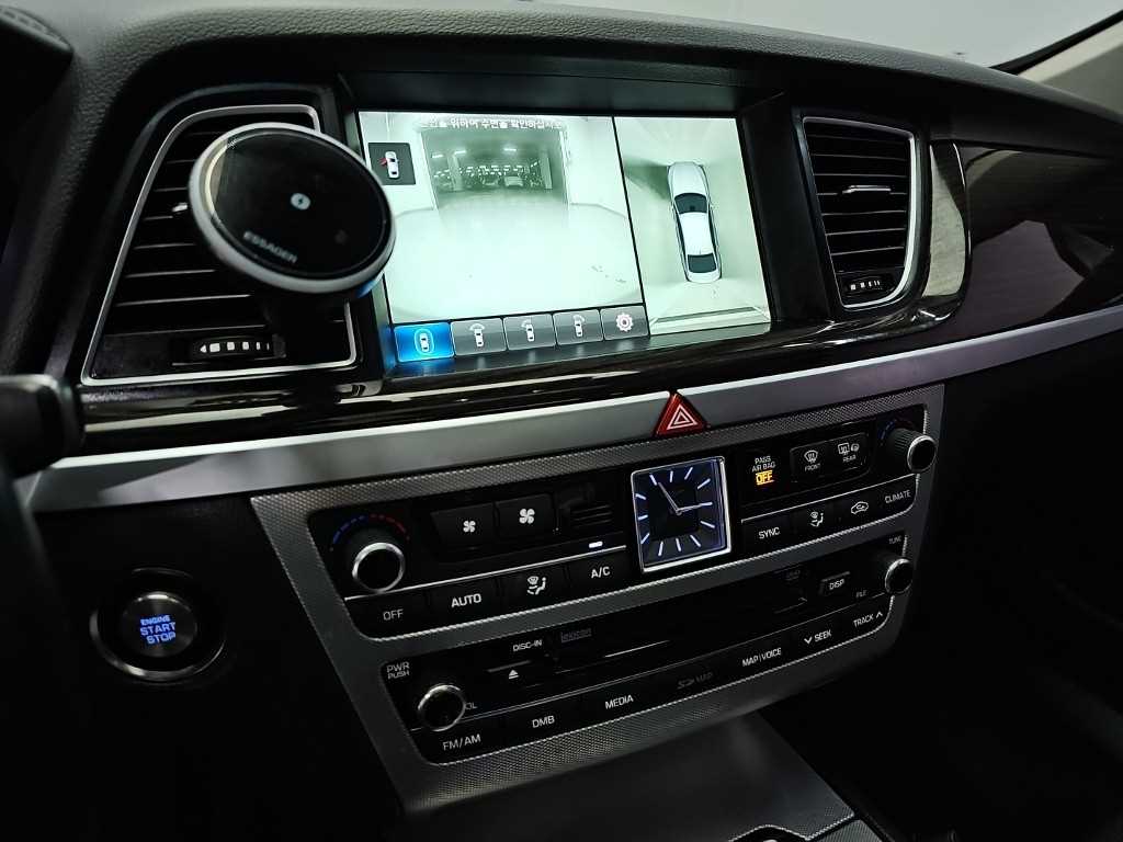 Genesis G80 — photo 10