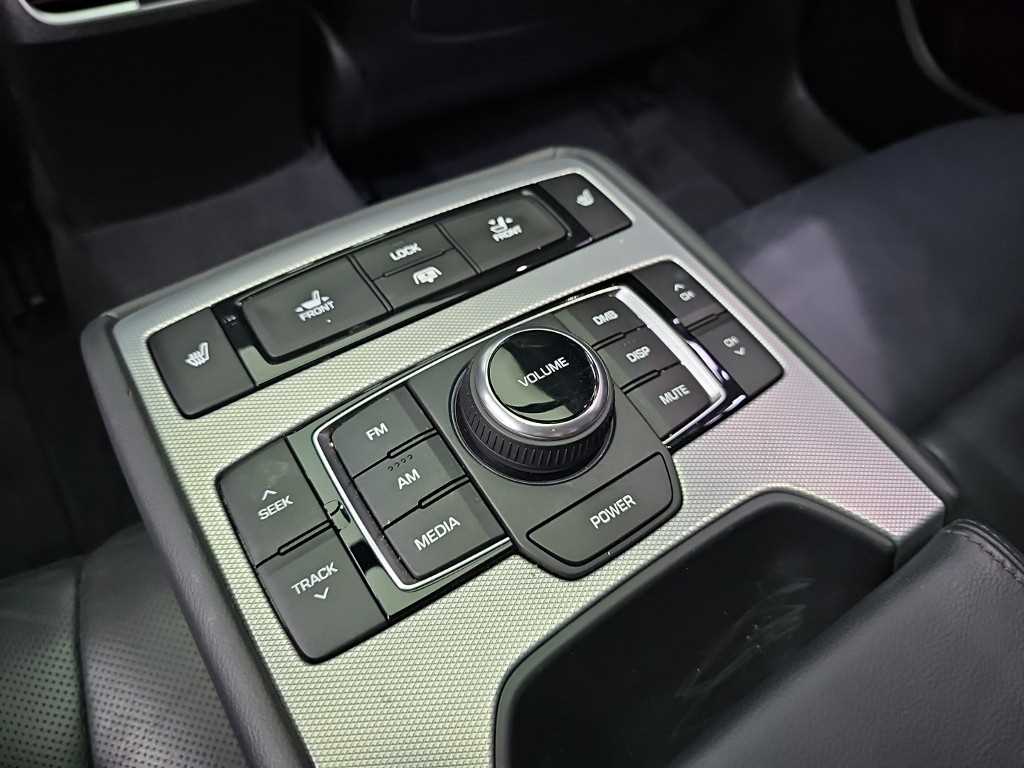 Genesis G80 — photo 14
