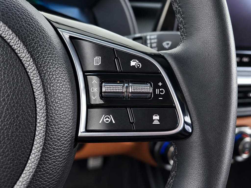 Kia K3 — photo 18