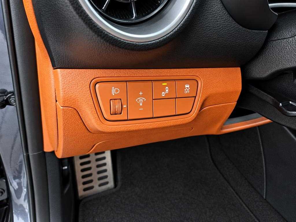 Kia K3 — photo 20