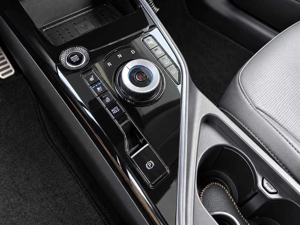 Kia Niro — photo 09