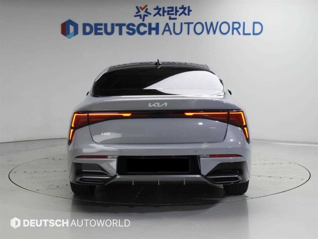Kia K5 — photo 04