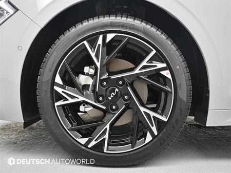 Kia K5 — photo 05