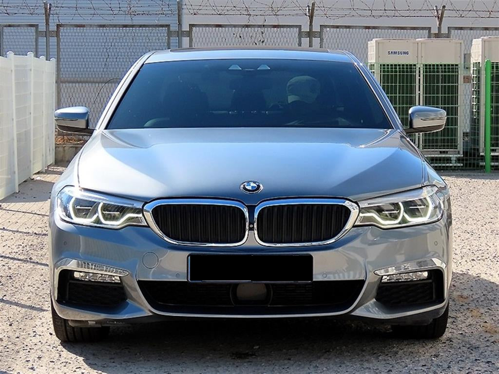 BMW 5-Series — photo 01