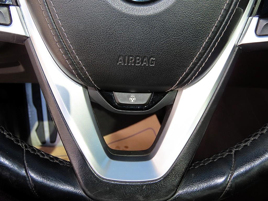 BMW 5-Series — photo 11