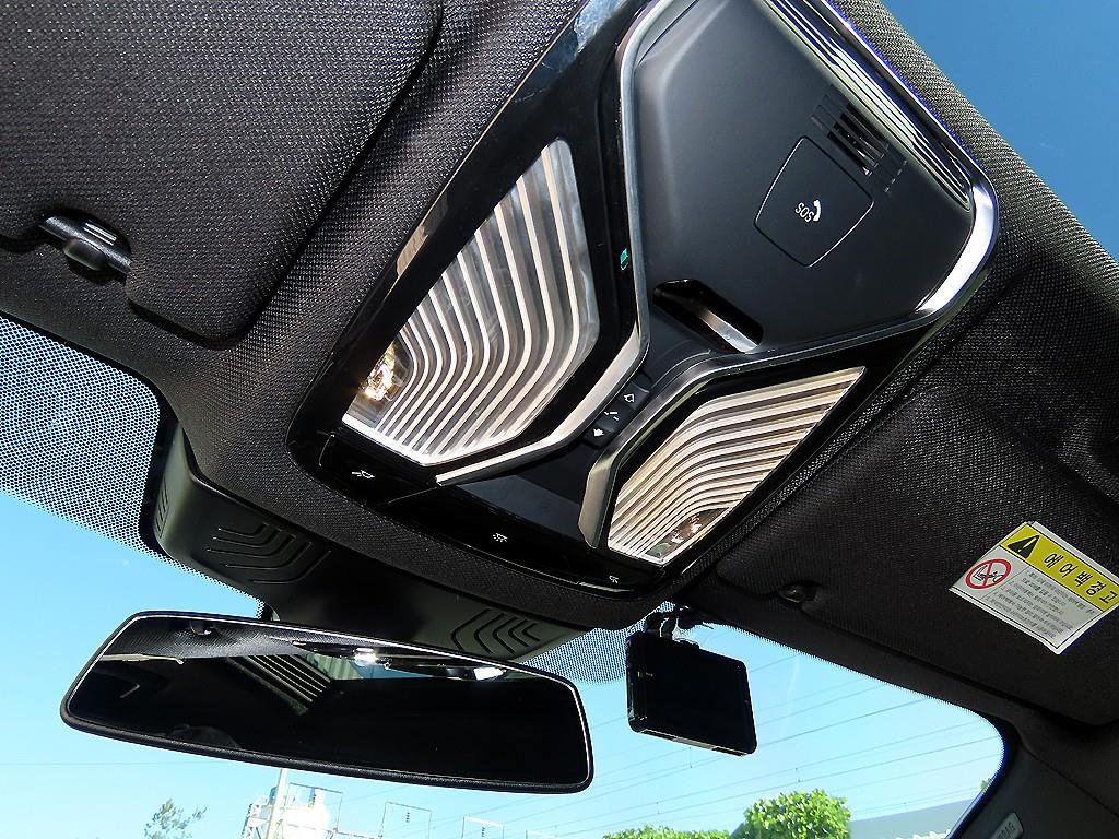 BMW 5-Series — photo 16