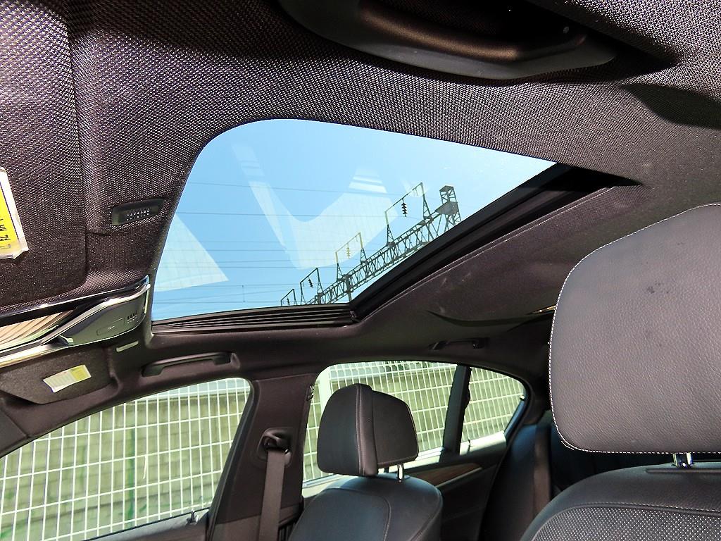 BMW 5-Series — photo 17