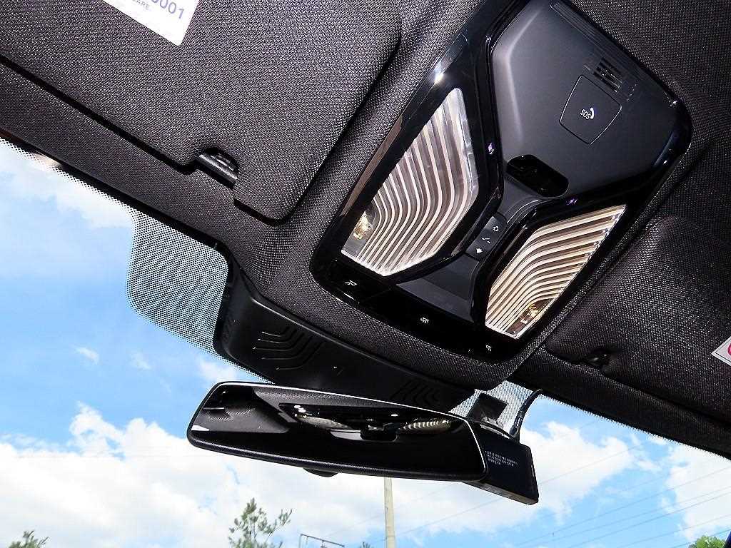 BMW 5-Series — photo 15
