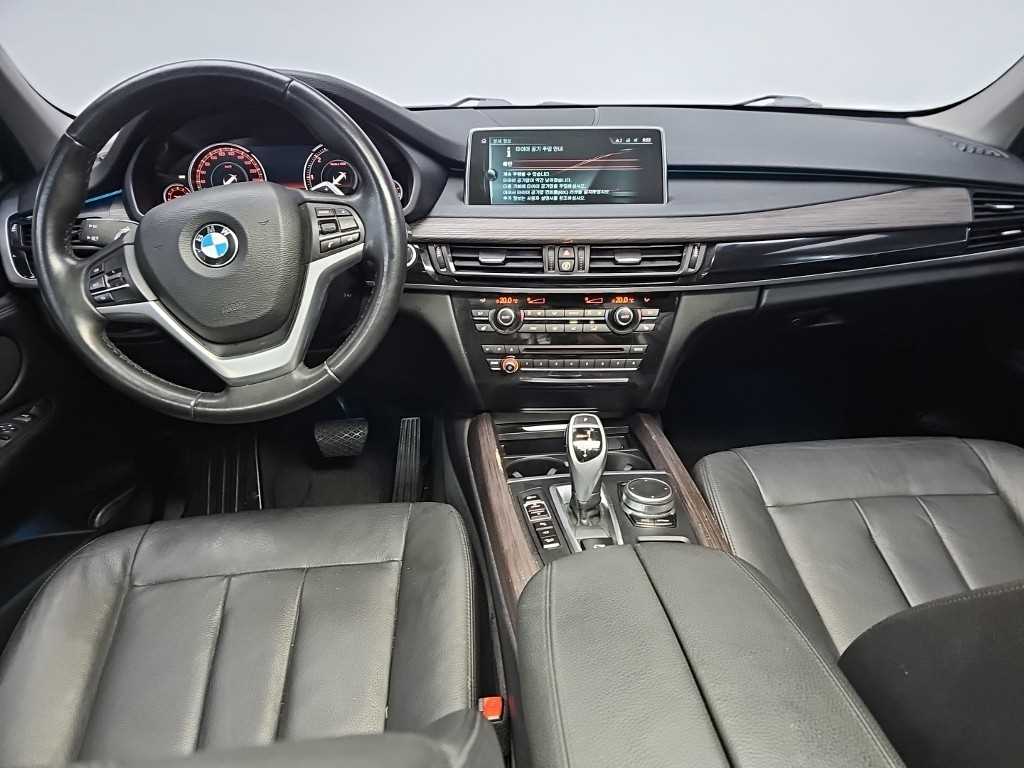 BMW X5 — photo 07