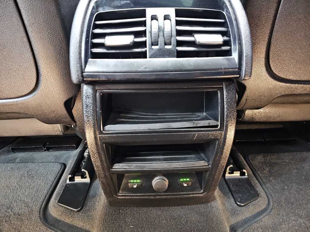 BMW X5 — photo 13