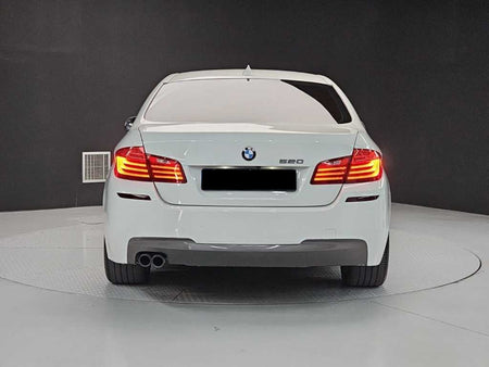 BMW 5-Series — photo 03