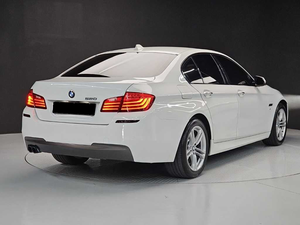 BMW 5-Series — photo 04