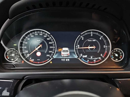 BMW 5-Series — photo 06