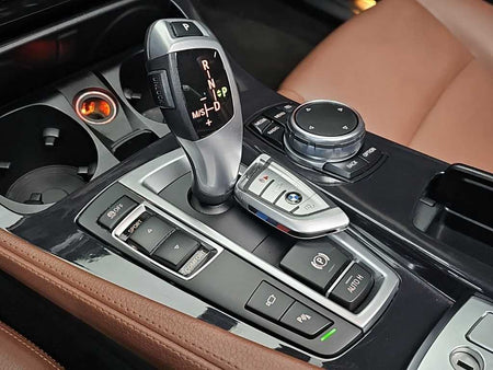 BMW 5-Series — photo 08