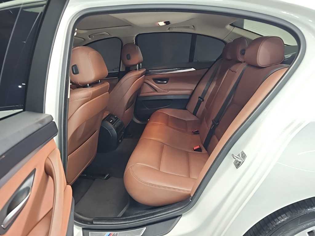 BMW 5-Series — photo 12