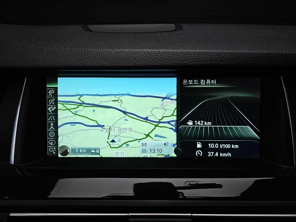 BMW 5-Series — photo 15