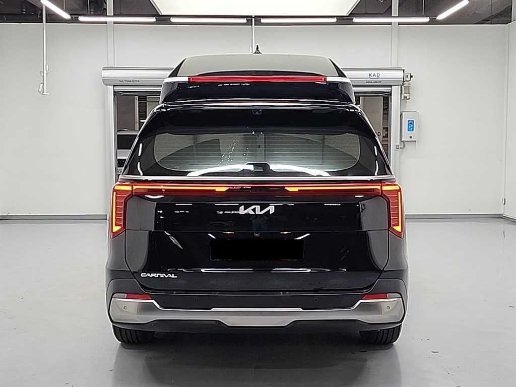 Kia Carnival — photo 03