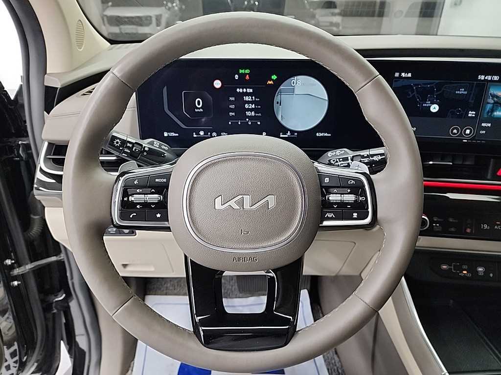 Kia Carnival — photo 09