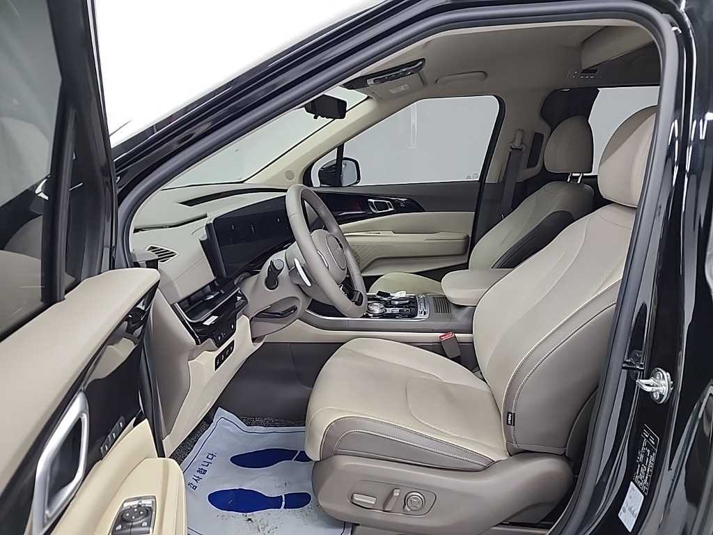Kia Carnival — photo 11