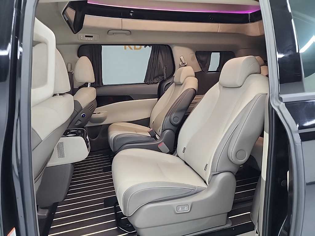 Kia Carnival — photo 12