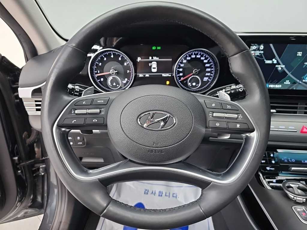 Hyundai Grandeur — photo 09