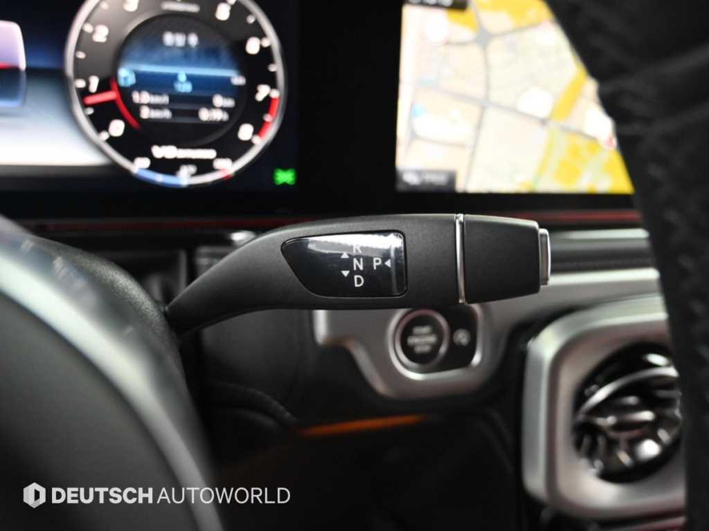 Mercedes-Benz G-Class — photo 09