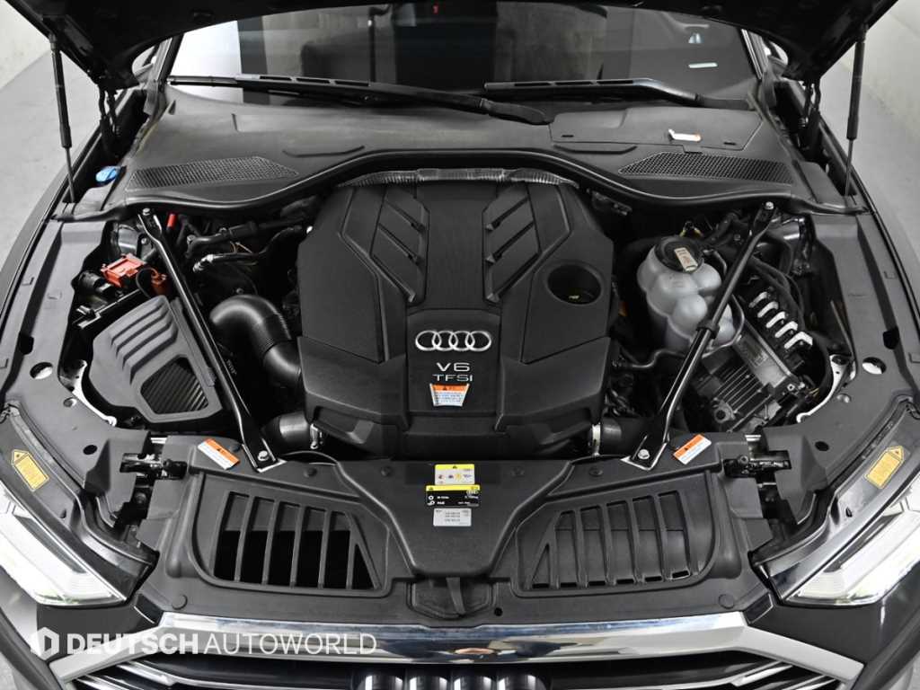 Audi A8 — photo 06