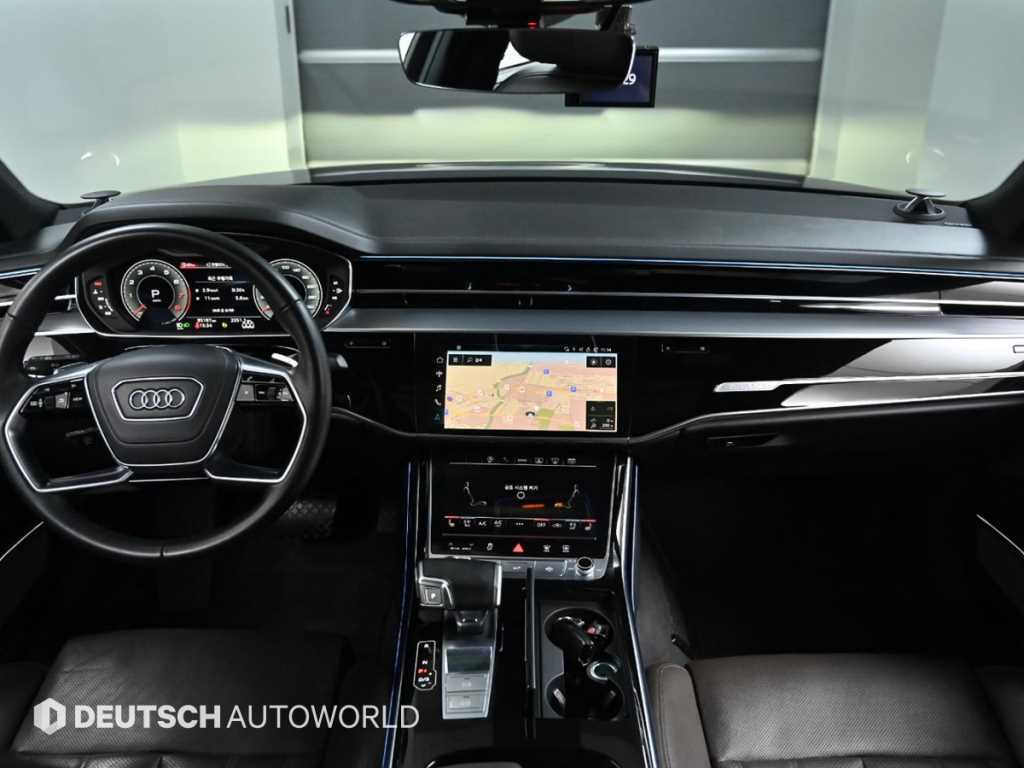 Audi A8 — photo 07