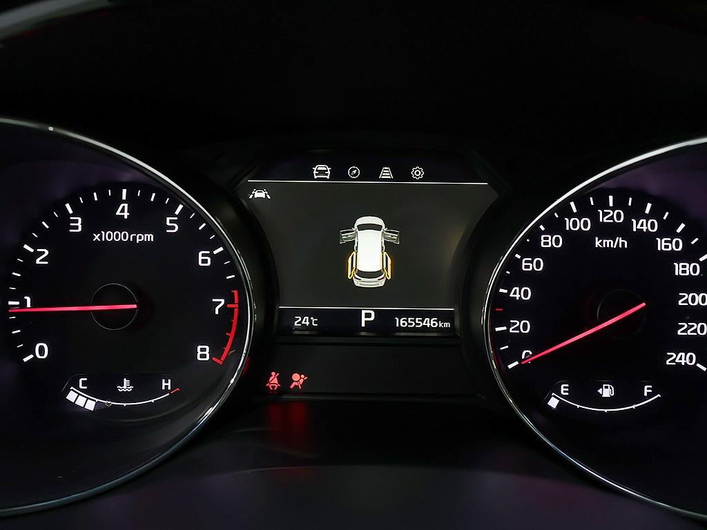Kia Carnival — photo 06