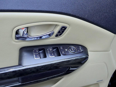Kia Carnival — photo 13