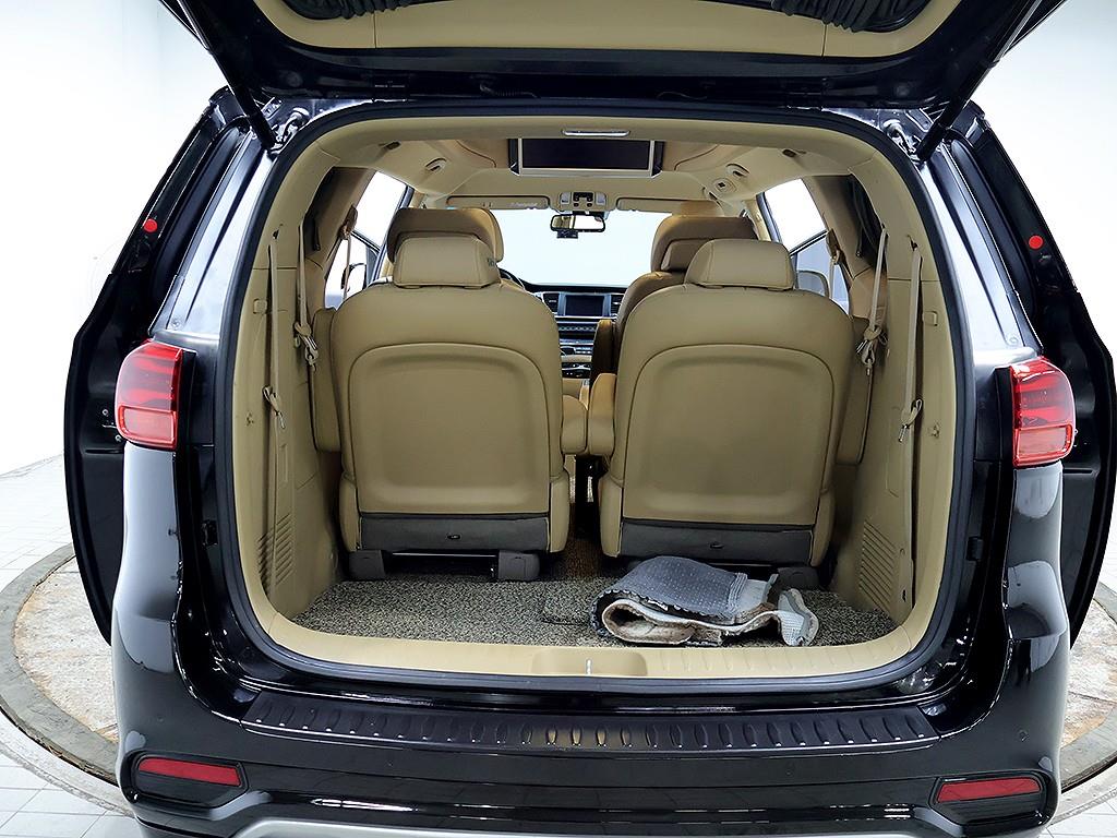 Kia Carnival — photo 15