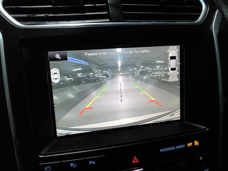 Ford Explorer — photo 12