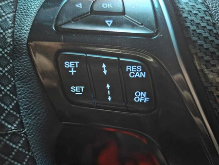 Ford Explorer — photo 14