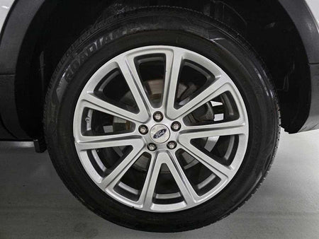 Ford Explorer — photo 19