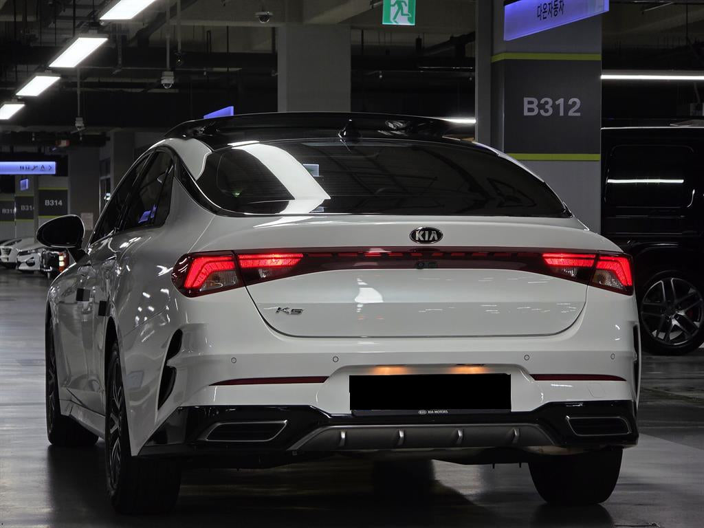 Kia K5 — photo 04