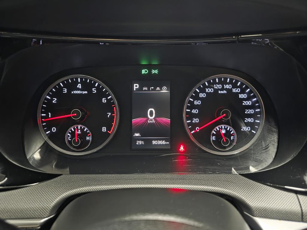 Kia K5 — photo 06