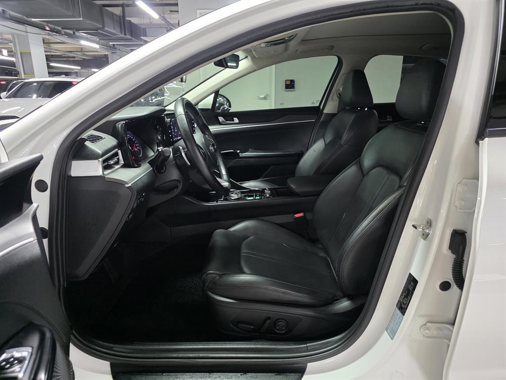 Kia K5 — photo 07