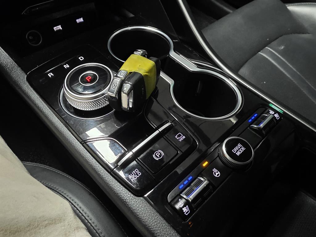 Kia K5 — photo 10