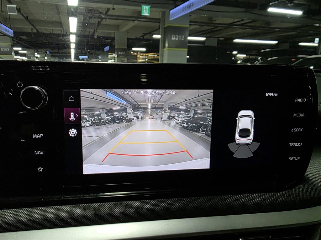 Kia K5 — photo 12