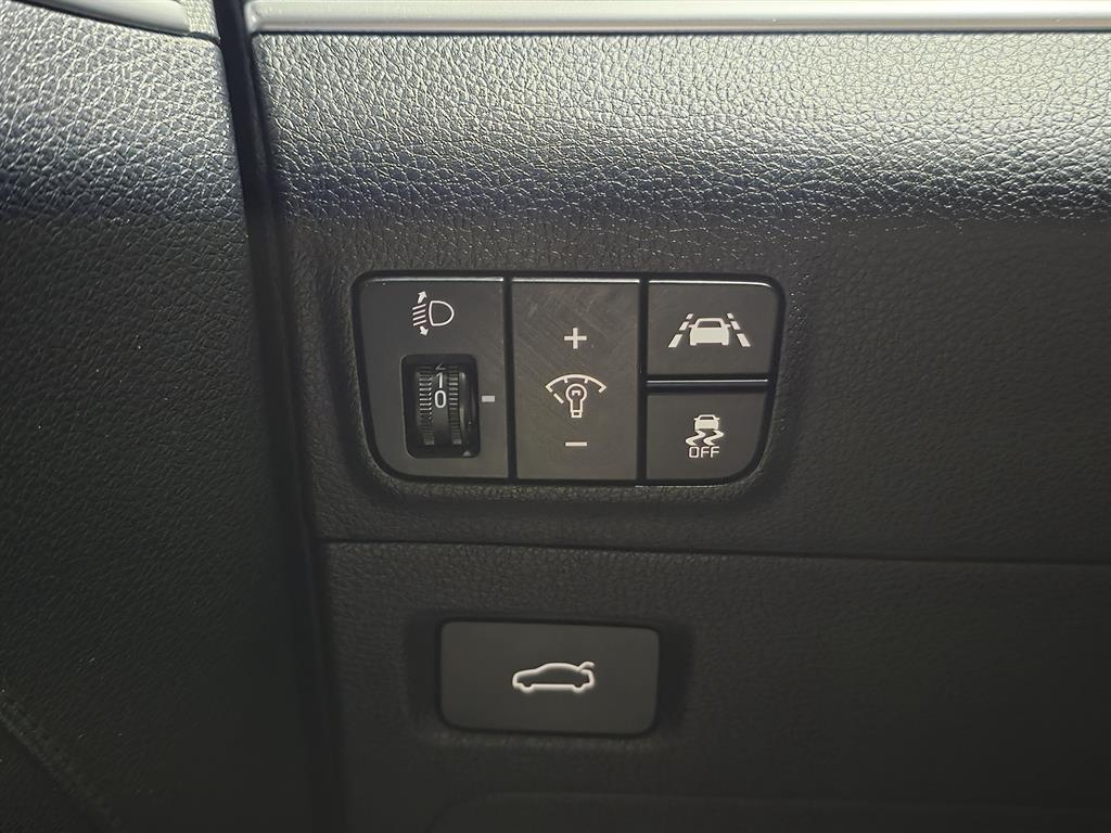 Kia K5 — photo 15