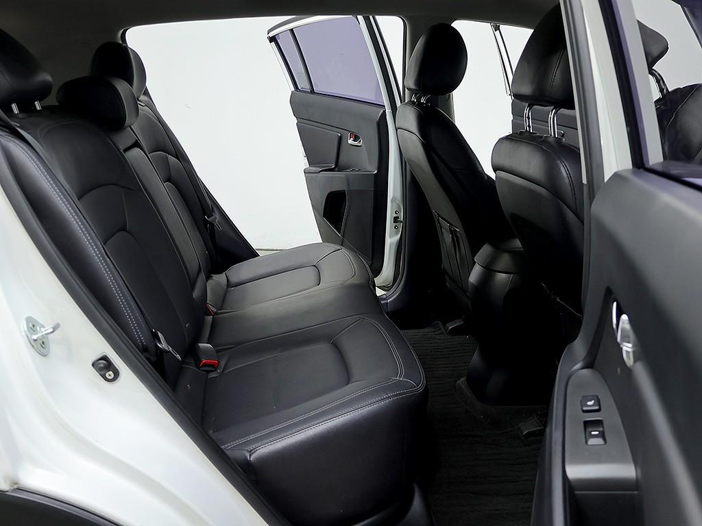 Kia Sportage — photo 12