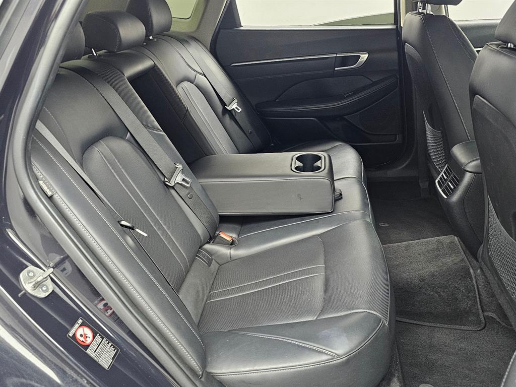 Hyundai Sonata — photo 12