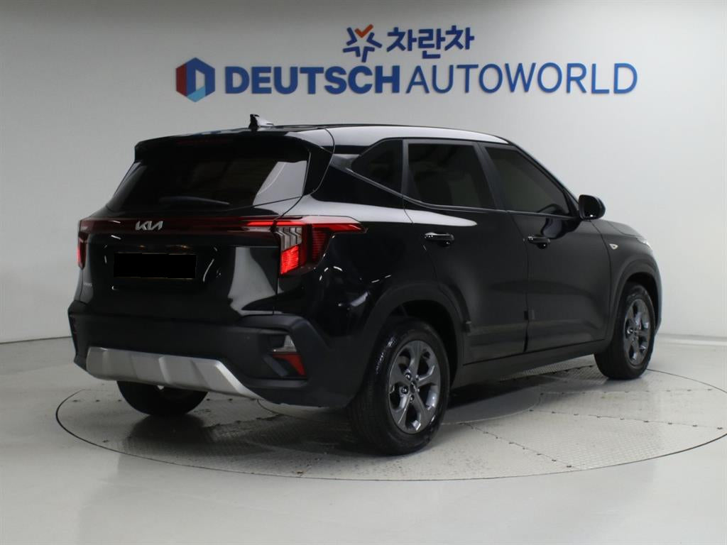 Kia Seltos — photo 02