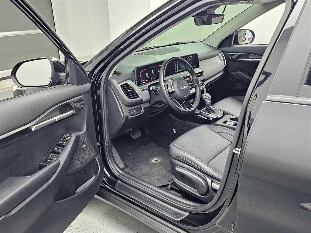 Kia Seltos — photo 11